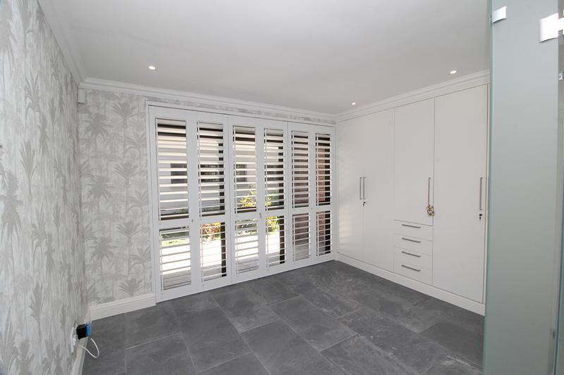 8 Bedroom Property for Sale in Reebok Western Cape